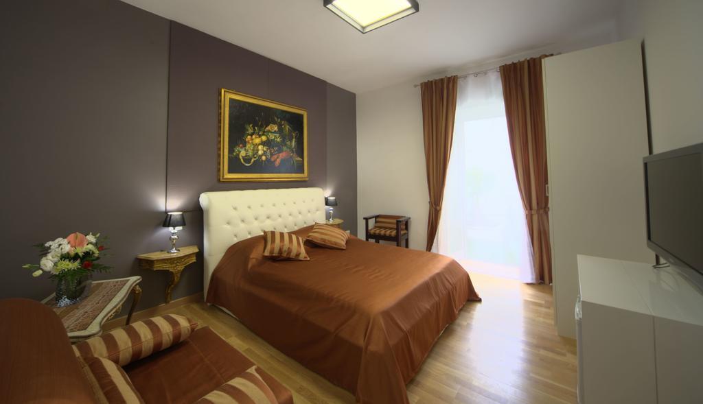 Hotel Golden House Medaglie D'Oro Rom Zimmer foto